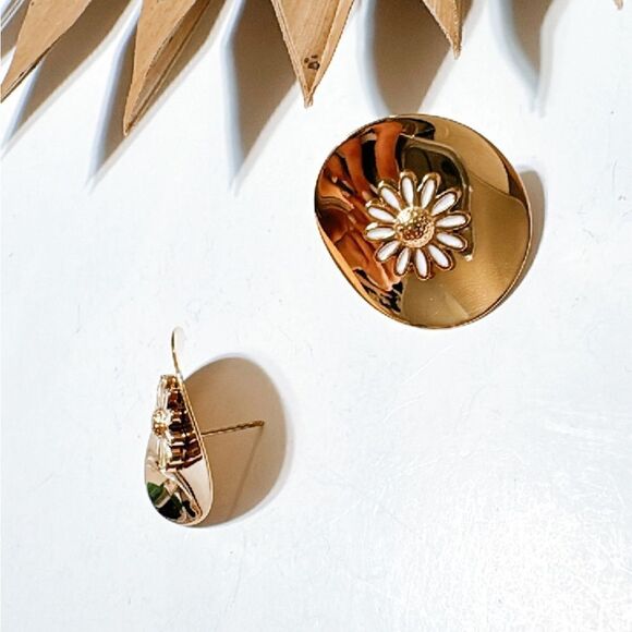 Flower statement earrings M311 - Picture 3 of 4